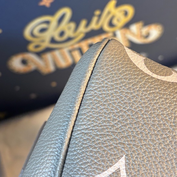 Beautiful Louis Vuitton Speedy Bandouliere 20 Dove Cream Sold - Picture 16 of 16